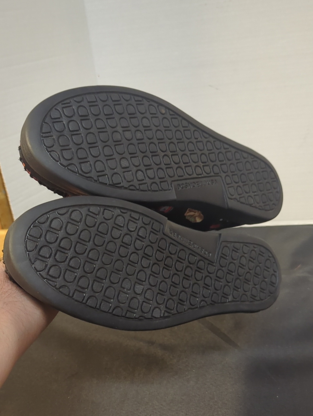 Deadpool DC Slip On Shoes 9.5 Men's - Picture 6 of 7
